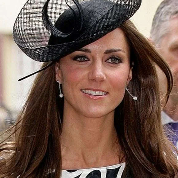 Kentucky Derby black fascinator hat ASO Kate Middleton - Picture 5 of 9